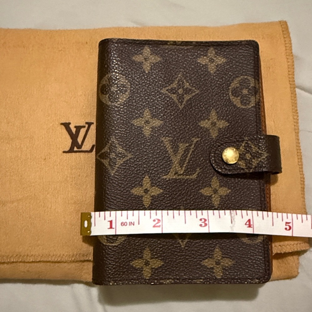 LV Monogram agenda - Picture 9 of 11